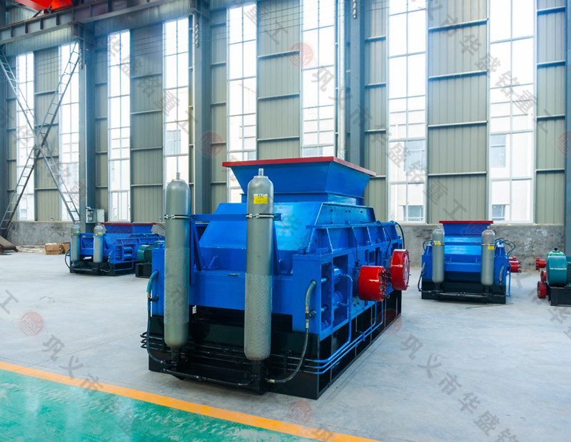 處理濕物料用什么制砂機？液壓對輥制砂機多少錢一臺？