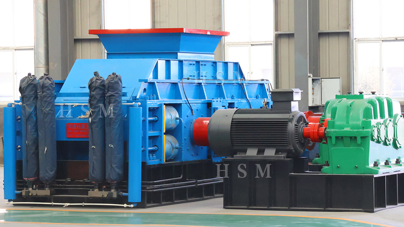 制砂瓜米石設(shè)備哪家好？大型對輥機(jī)價(jià)格介紹