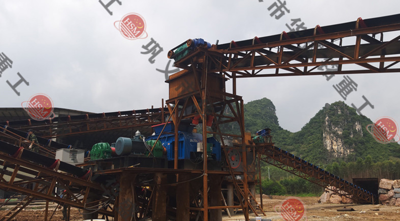 珍珠巖制砂機生產現場